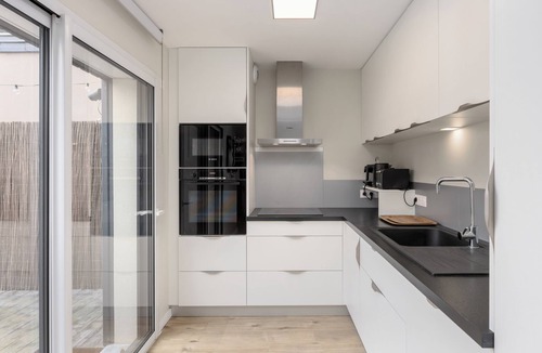 Saint-Lunaire House | 4 Private Suites Facing the Beach with A/C