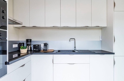 Saint-Lunaire House | 4 Private Suites Facing the Beach with A/C