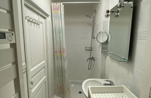 Ax-les-Thermes House | 4 room house up to 8 people, close to the gondola and thermal baths