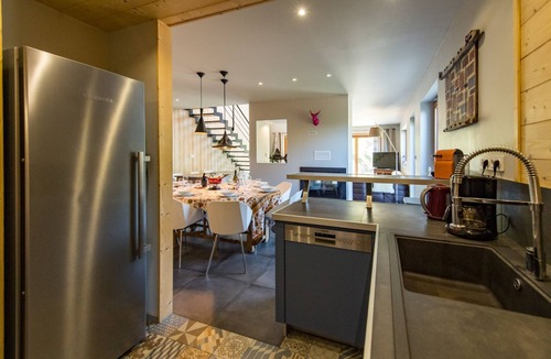 Valmeinier Ski Chalet | 4-star chalet: space, comfort, charm, views, sauna, and fireplace