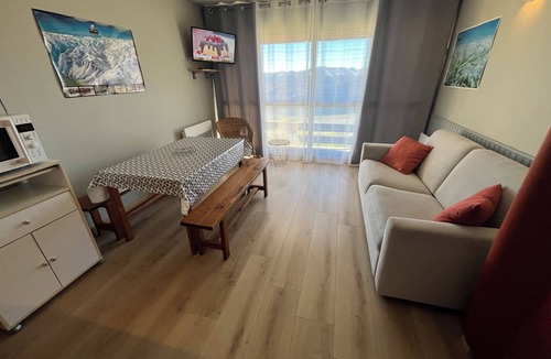 Pla d'Adet Apartment | 5-person apartment at the foot of the slopes