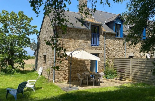 Saint-Meloir-des-Ondes House | 50 m² House ∙ 2 bedrooms ∙ 3 guests