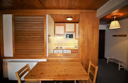 Le Lavachet Apartment | 50m from resort center, 1st floor, view mountain, balcony, tv, ski locker, 40m², Tignes