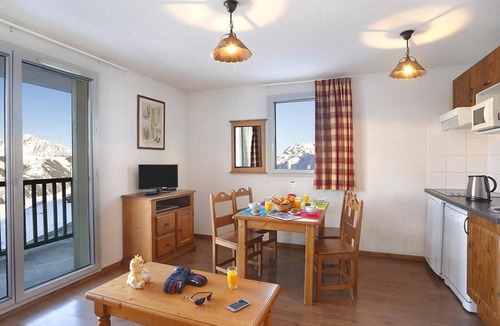 Germ Apartment | 50m from shops, swimming pool, parking, tv, ski locker, 32m², Peyragudes