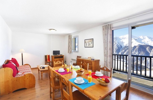 Germ Apartment | 50m from shops, swimming pool, parking, tv, ski locker, 32m², Peyragudes