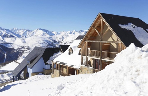 Germ Apartment | 50m from shops, swimming pool, balcony, parking, tv, ski locker, 60m², Peyragudes