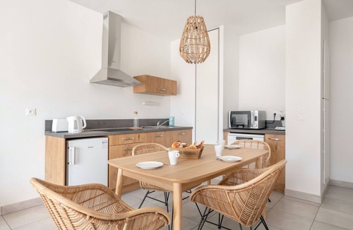 Pleneuf-Val-Andre Apartment | 50m from the beach, lovely flat for 4