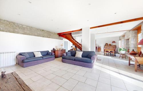 Montrejeau House | 6 Bedroom Pet Friendly Home In Montrejeau