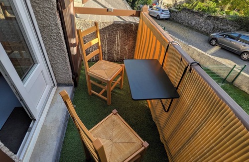 Bielle Apartment | 6-person mountain apartment with mezzanine: the ARRECATTE refuge