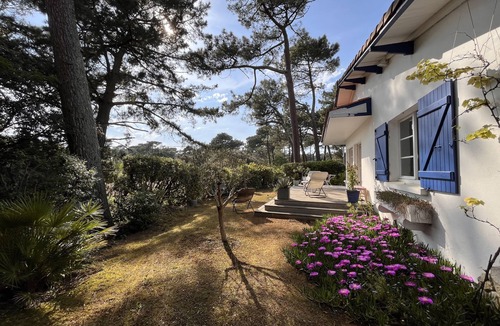 L'Herbe Villa | 7-person villa above the village of L'Herbe, 3 minutes' walk from the beach