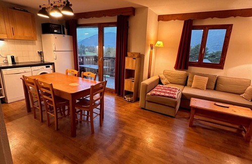 La Joue du Loup Apartment | 8-bed duplex with mountain views at La joue du Loup