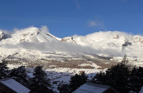 La Joue du Loup Apartment | 8-bed duplex with mountain views at La joue du Loup