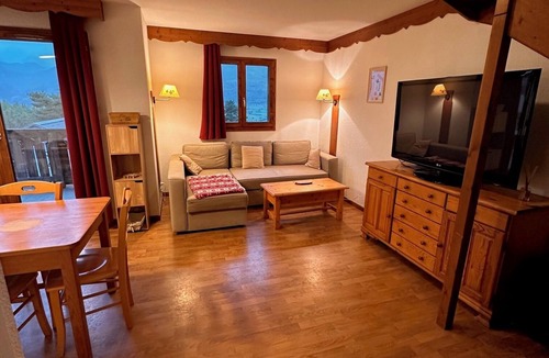 La Joue du Loup Apartment | 8-bed duplex with mountain views at La joue du Loup