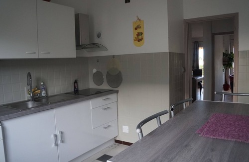 Route de Beaucaire Apartment | 80m bright private park near CV air conditioning wifi elevator quiet residence