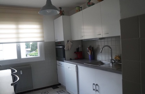Route de Beaucaire Apartment | 80m bright private park near CV air conditioning wifi elevator quiet residence