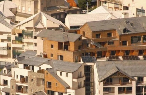 Eaux-Bonnes Apartment | 80m from resort center, 2nd floor, view ski slopes, swimming pool, balcony, tv, ski locker, 61m²