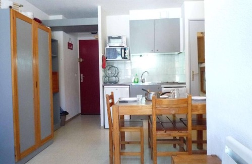 La Joue du Loup Apartment | 80m from resort center, Ground floor, view ski slopes, terrace, tv, 40m², La Joue du Loup