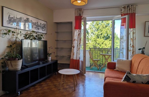 Dufau-Tourasse Apartment | A 5-minute walk from downtown - Bright two-bedroom apartment, 2 bedrooms, large balcony, garage space