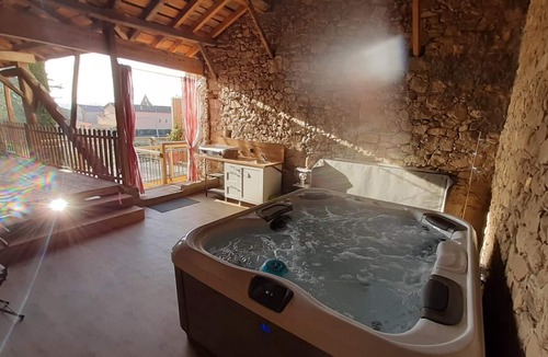 Mancioux House | A Cocoon on Via Garona