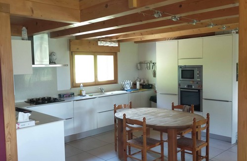 Viuz-en-Sallaz House | A country house in a quiet location on the edge of the woods.