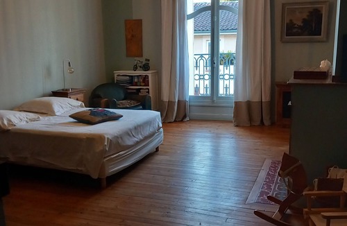 Colomiers House | A COUNTRY HOUSE IN THE CENTER OF TOWN