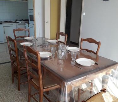 Meynes House | A l'Ombre du Figuier