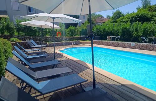 Epinal Apartment | A l'Ombre du Lilas II - terrasse - Possibilité spa privatif et piscine