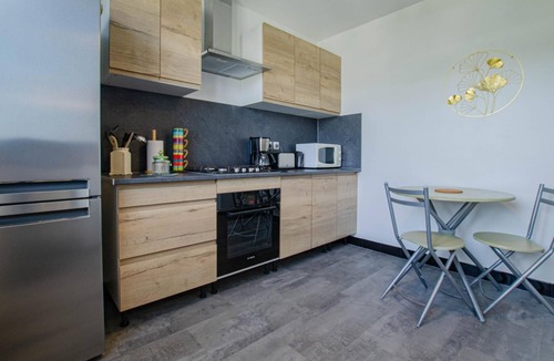 Saint-Andre-les-Vergers Apartment | A la Tulipe Dorée - SAINT ANDRE LES VERGERS