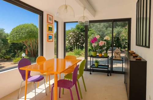 11th Arrondissement House | A peaceful holiday home - Mediterranean garden - Pool 26° -Near CASSIS !