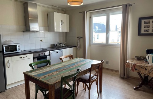 Saint-Servan Apartment | A T3 apartment located in the city center, 5 minutes walk from the ST SERVAN beach.