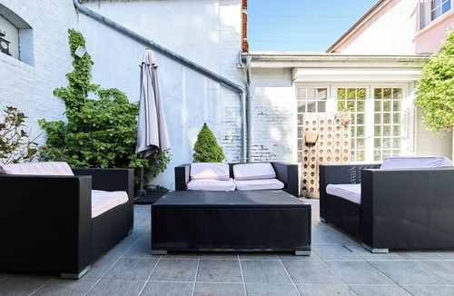 Verzenay House | A warm cocoon with period charm