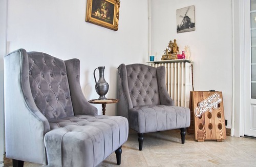 Verzenay House | A warm cocoon with period charm