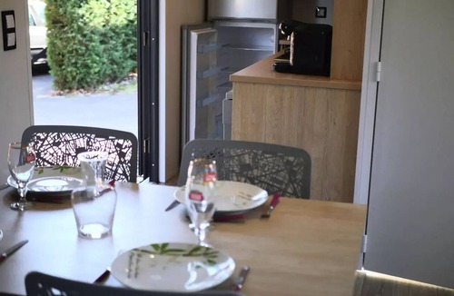 Sadirac House | Acacia 4-Room Mobile Home for 6 People, Air-Conditioned + TV