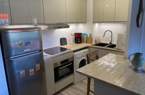 Hyeres City Centre Apartment | Agréable appartement dans résidence avec piscine et tennis