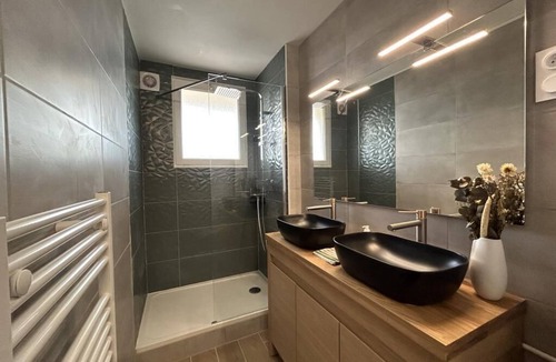Bascule - Oratoire Apartment | Air Arcade - 1 à 6 Personnes