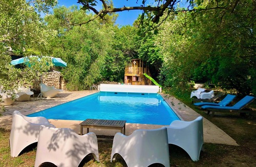 Bagnols-en-Foret Villa | Air cond VILLA, PRIVATE POOL (roll shutter), horses, close to beaches, huge parc