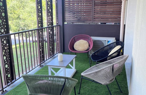 Remoulins Apartment | Air-Conditioned 2-Bedroom Apartment in Pont du Gard