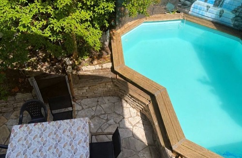 Sathonay-Camp House | Air-conditioned family home with a pool near Lyon