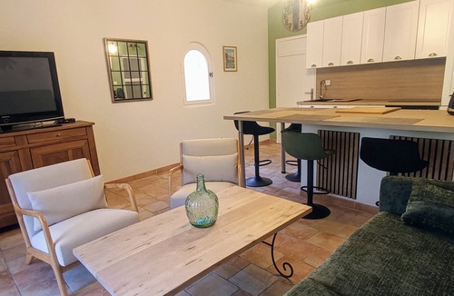 Boulbon Cottage | Air-conditioned gîte in Provence near Avignon, Arles, Saint Rémy de Provence, Nîmes