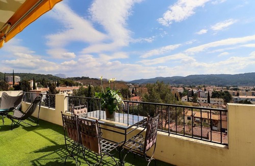 Sud Apartment | Aix Horizon - Sainte-Victoire & City ​center
