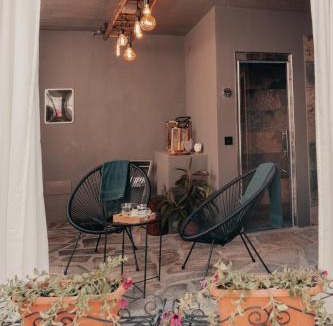 Brossasco House | Al Civico 2 - Rustico con SPA Privata - Piscina - Sauna - Hammam - Free Wi-Fi