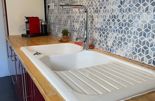 Reims City Centre Apartment | Amazing bubbles : terrace in city center