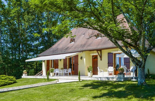 Le Change House | Amazing home in Bassillac-et-Auberoche