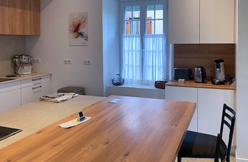 Flacy House | Amazing home in Flacy with WiFi