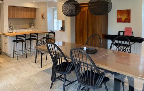 Flacy House | Amazing Home In Flacy With Wifi