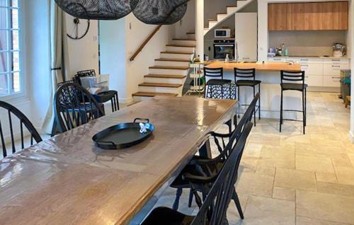 Flacy House | Amazing Home In Flacy With Wifi