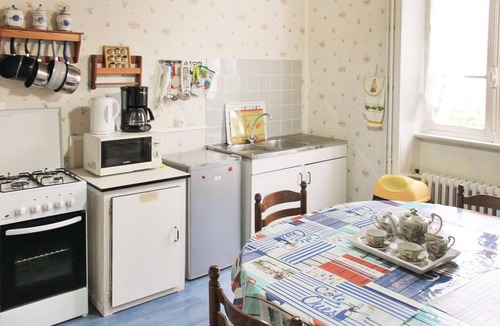 Morlaix House | Amazing home in Morlaix with WiFi