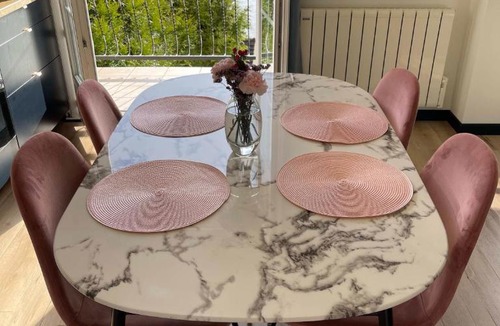 Thomery Apartment | Ambiance Seine, appartement surplombant la Seine -51 M2, Anémone-