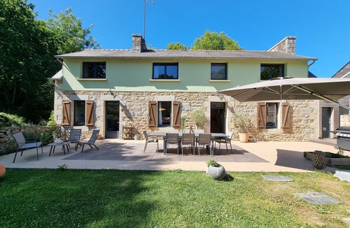 Cite House | Ancienne Ferme Bretonne Rénovée - La Campagne à la mer