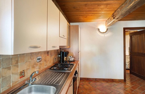 Vessalico Apartment | Antico Granaio Apartment with Mountain View, Shared Pool, Garden and Wi-Fi